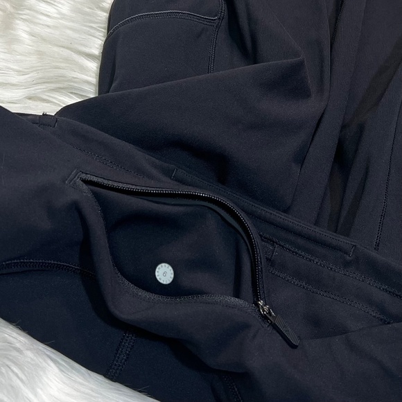 EUC [Lululemon X Soulcycle] Black & White < Speed Up > Legging + Pockets | 6 - Picture 5 of 13